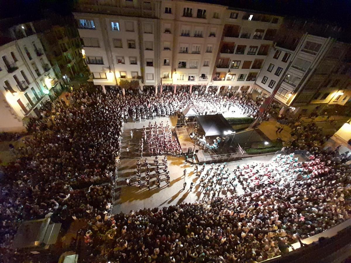 Ferienwohnung Piso Centrico Amplio-Luminoso Zarautz Exterior foto